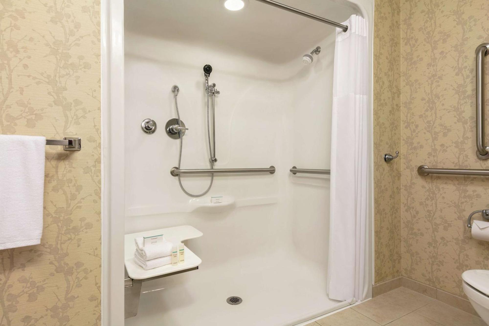 Hampton Inn And Suites Parkersburg Downtown Eksteriør bilde